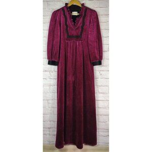 Lisanne Zip Housecoat Robe Burgundy Black Velour Pockets No Tag 40 Inch Bust